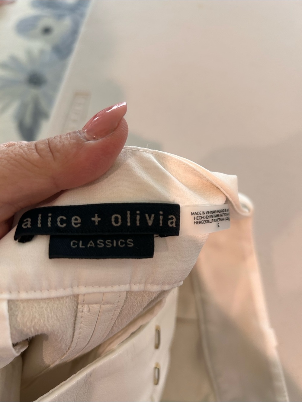 New Alice + Olivia Faux Leather Wide Leg Pants High Rise Ivory Cream Trousers 8 - Picture 12 of 12